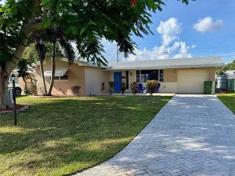 8500 NW 15th Ct, Pembroke Pines, FL 33024