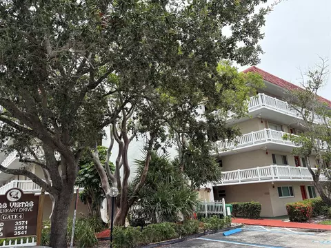 3571 Inverrary Dr #209, Lauderhill, FL 33319
