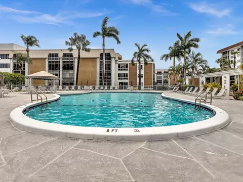 3020 NE 16th #204 E, Oakland Park, FL 33334