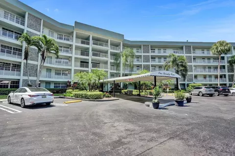806 Cypress Grove Ln #412, Pompano Beach, FL 33069