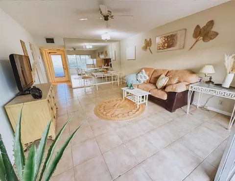 8842 W Mcnab Rd #303, Tamarac, FL 33321