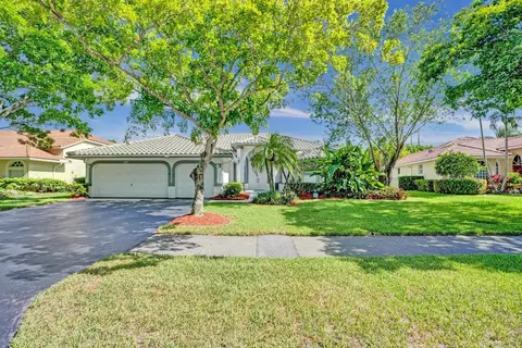 4863 Kensington, Coral Springs, FL 33076