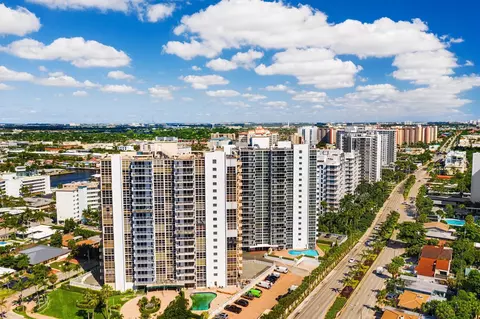 2715 N Ocean Blvd #17D, Fort Lauderdale, FL 33308