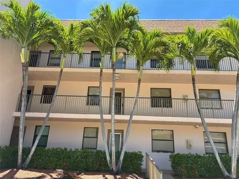 10402 Sunrise Lks #102, Sunrise, FL 33322