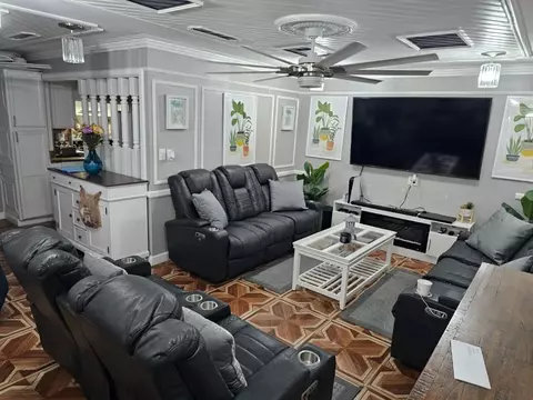 6440 NW 28, Sunrise, FL 33313