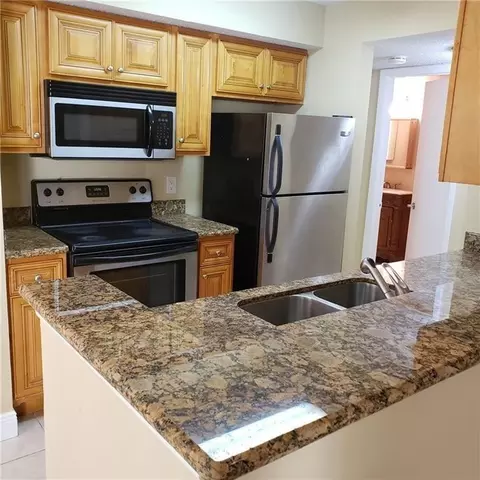 5612 Rock Is #165, Tamarac, FL 33319