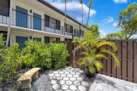 1901 N Andrews #103, Wilton Manors, FL 33311