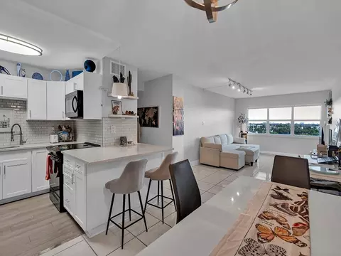 2555 NE 11th St #708, Fort Lauderdale, FL 33304