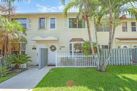 1869 NE 15th Ave #1869, Fort Lauderdale, FL 33305