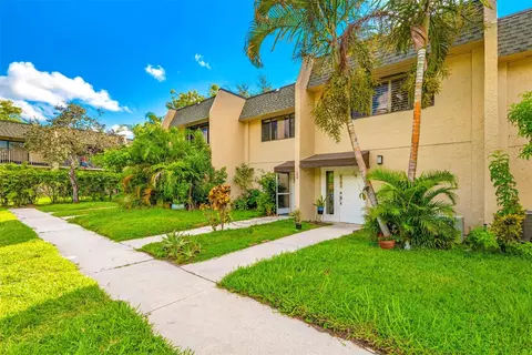 89 Deer Crk #104, Deerfield Beach, FL 33442