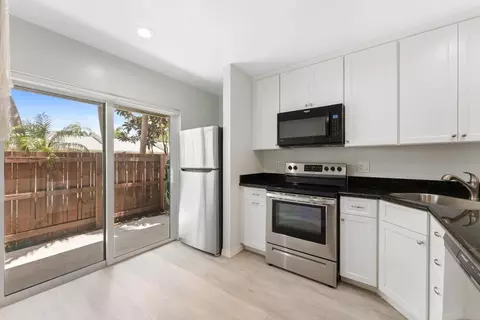 910 Banks #910, Coconut Creek, FL 33063