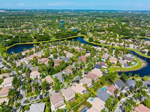 2459 Greenbrier Ct, Weston, FL 33327