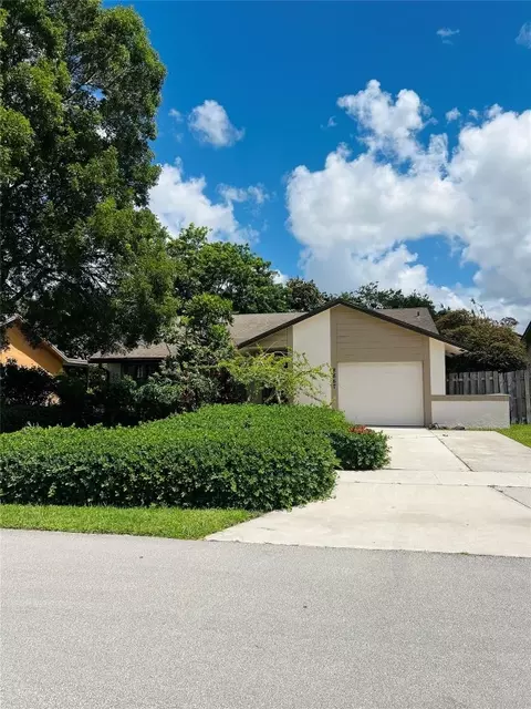 8867 SW 16th, Boca Raton, FL 33433