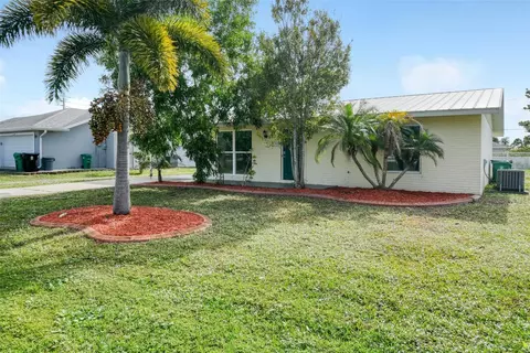 118 SW Ray Ave, Port Saint Lucie, FL 34983