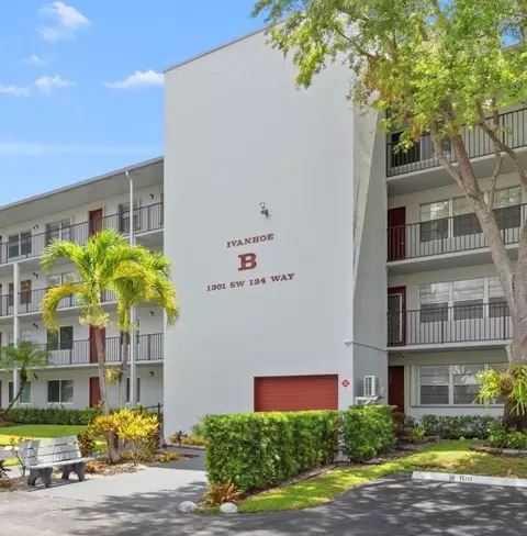 1301 SW 134th #104B, Pembroke Pines, FL 33027