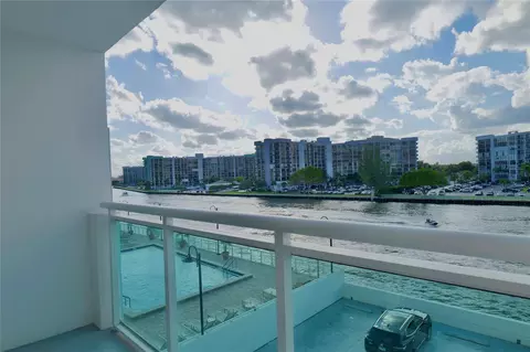 3000 S Ocean Dr #312, Hollywood, FL 33019