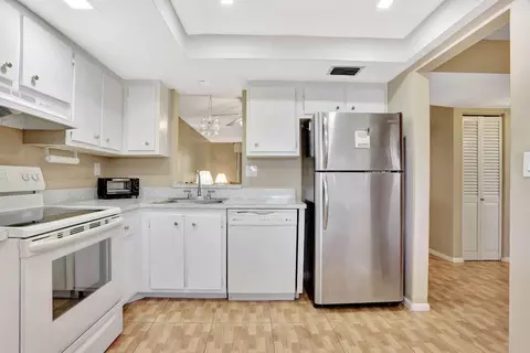 7680 NW 18th #402, Margate, FL 33063