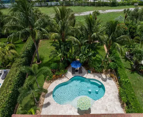 7098 Prudencia Dr, Lake Worth, FL 33463