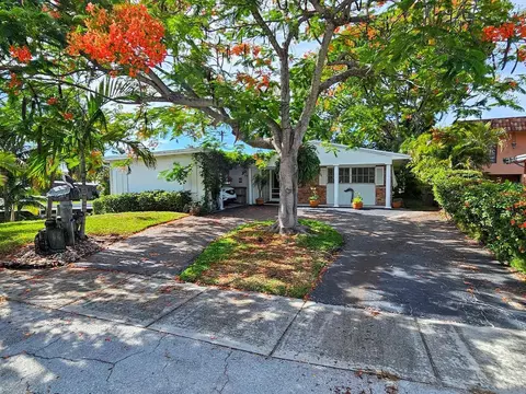 817 NE 5th St, Deerfield Beach, FL 33441