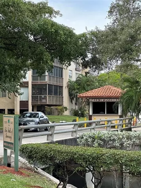 6201 N Falls Circle Dr #209, Lauderhill, FL 33319