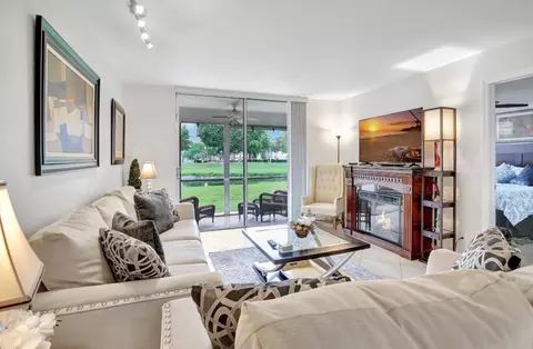 8930 S Hollybrook #103, Pembroke Pines, FL 33025