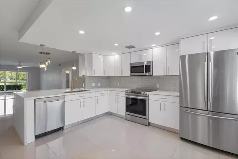 4301 Martinique #M1, Coconut Creek, FL 33066