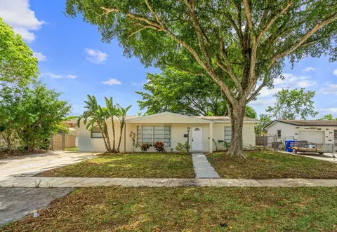 6540 SW 8th, North Lauderdale, FL 33068