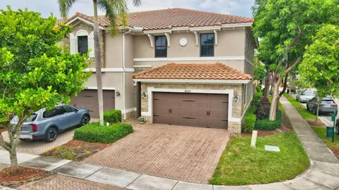 8451 Blue Cv, Parkland, FL 33076