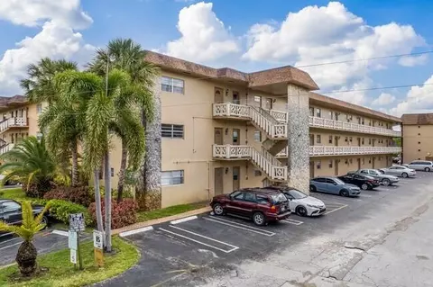 5181 W Oakland Park Blvd #307, Lauderdale Lakes, FL 33313