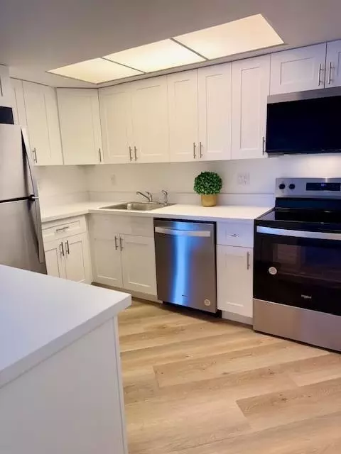 1999 NE Collins #3-1, Jensen Beach, FL 34957