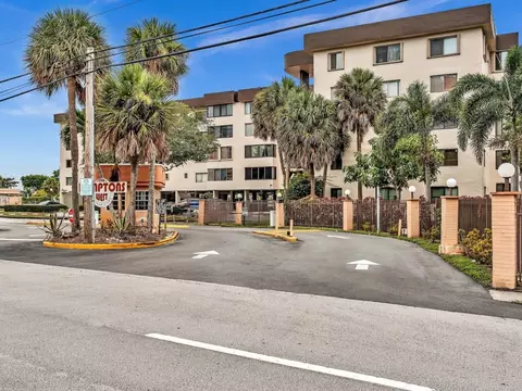 8010 Hampton #403, North Lauderdale, FL 33068