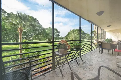 7200 Radice #204, Lauderhill, FL 33319