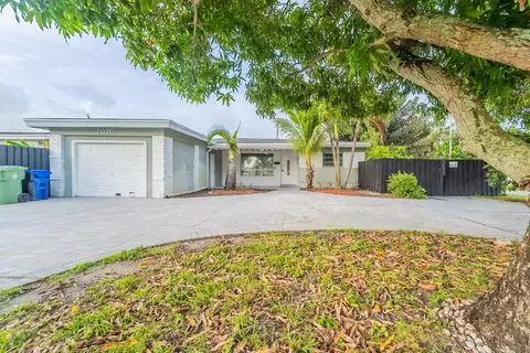7070 SW 12th, Pembroke Pines, FL 33023