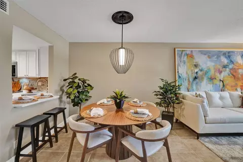 3121 Riverside #A-303, Coral Springs, FL 33065