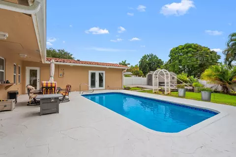 2540 NW 9th Ter, Wilton Manors, FL 33311