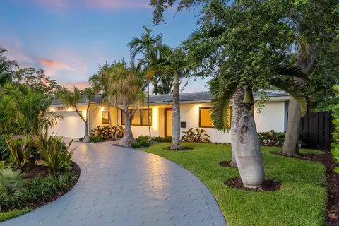 2500 NE 17th, Wilton Manors, FL 33305