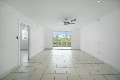 2980 Point East Dr #D206, Aventura, FL 33160