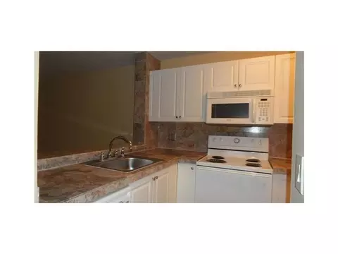 10733 Cleary #101, Plantation, FL 33324