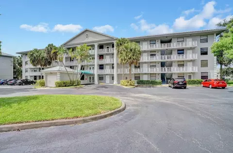 1721 Whitehall #406, Davie, FL 33324