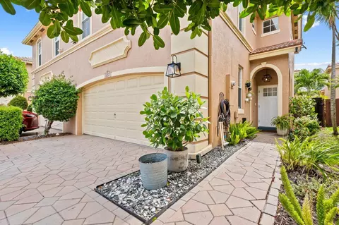 5157 Meadow Oaks #5157, Coconut Creek, FL 33073