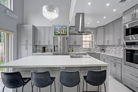 10749 Lenox, Hollywood, FL 33026