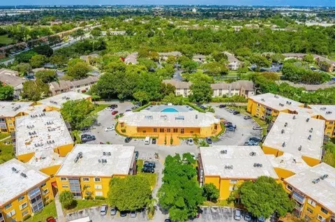 4334 NW 9th Ave #9-3B, Pompano Beach, FL 33064