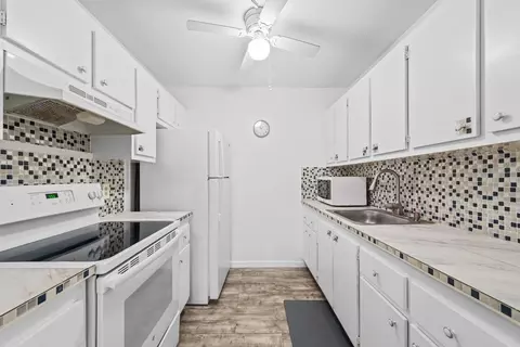 1301 SW 134th #103B, Pembroke Pines, FL 33027