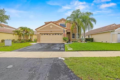 695 Falling Water Rd, Weston, FL 33326