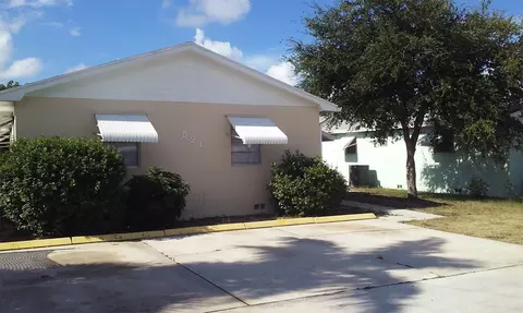 521 W Perry St, Lantana, FL 33462
