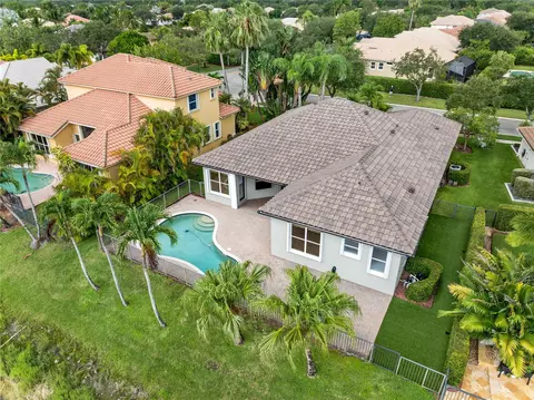 7098 NW 111th Ter, Parkland, FL 33076