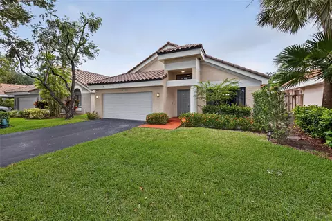 9801 NW 18th Pl, Plantation, FL 33322