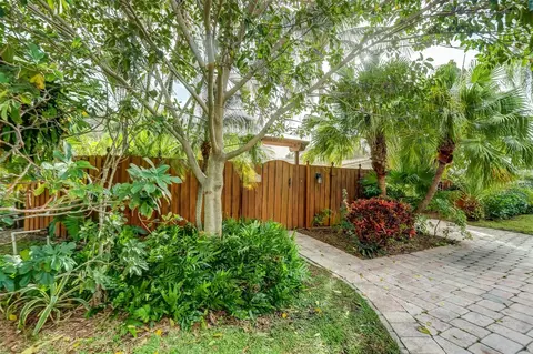 904 NE 18th St, Fort Lauderdale, FL 33305
