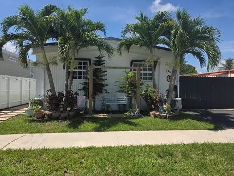 21540 NW 4th, Pembroke Pines, FL 33029