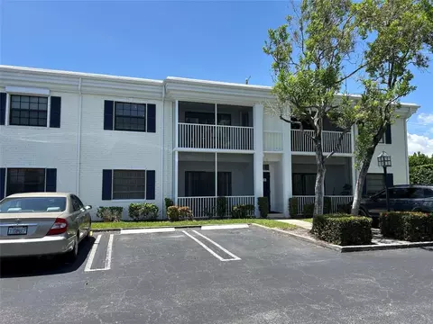 180 Cypress Clb #814, Pompano Beach, FL 33060